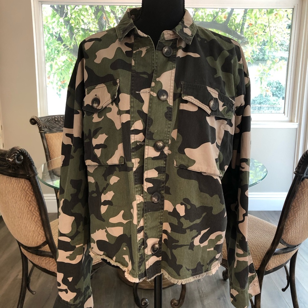 Cameo Jacket ✨